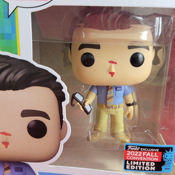 Guy 2021 fall convention exclusive funko # 1241 (nib) With pop protector - Picture 3 of 7